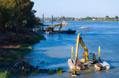 Bellevue_Engins fluviaux en rive gauche